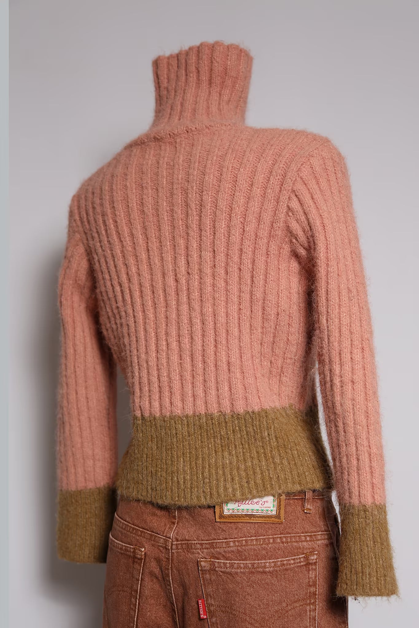 The 90s Warm Pink Wool Turtleneck Sweater