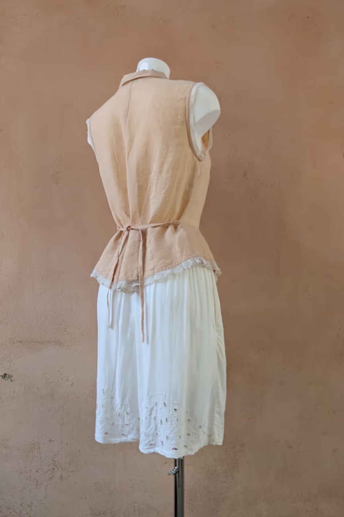 The Peach Linen Lace-Trim Sleeveless Shirt