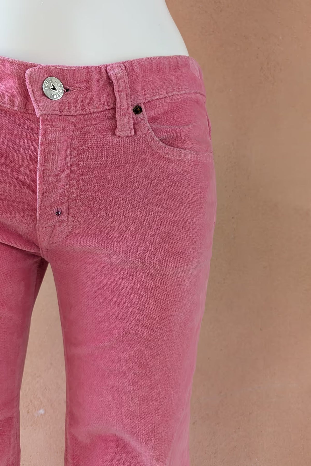 Rose pink corduroy pants, front detail