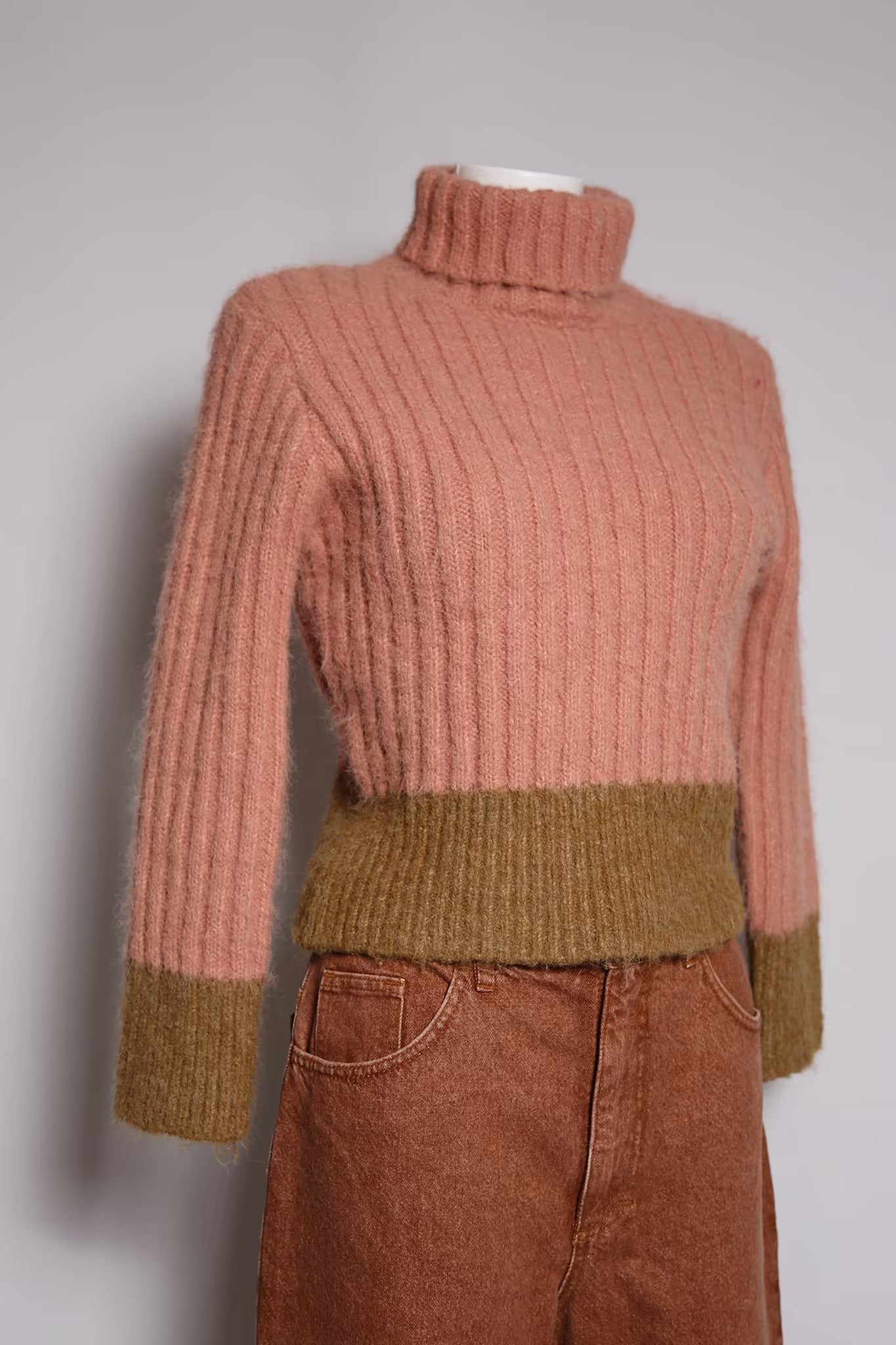 The 90s Warm Pink Wool Turtleneck Sweater