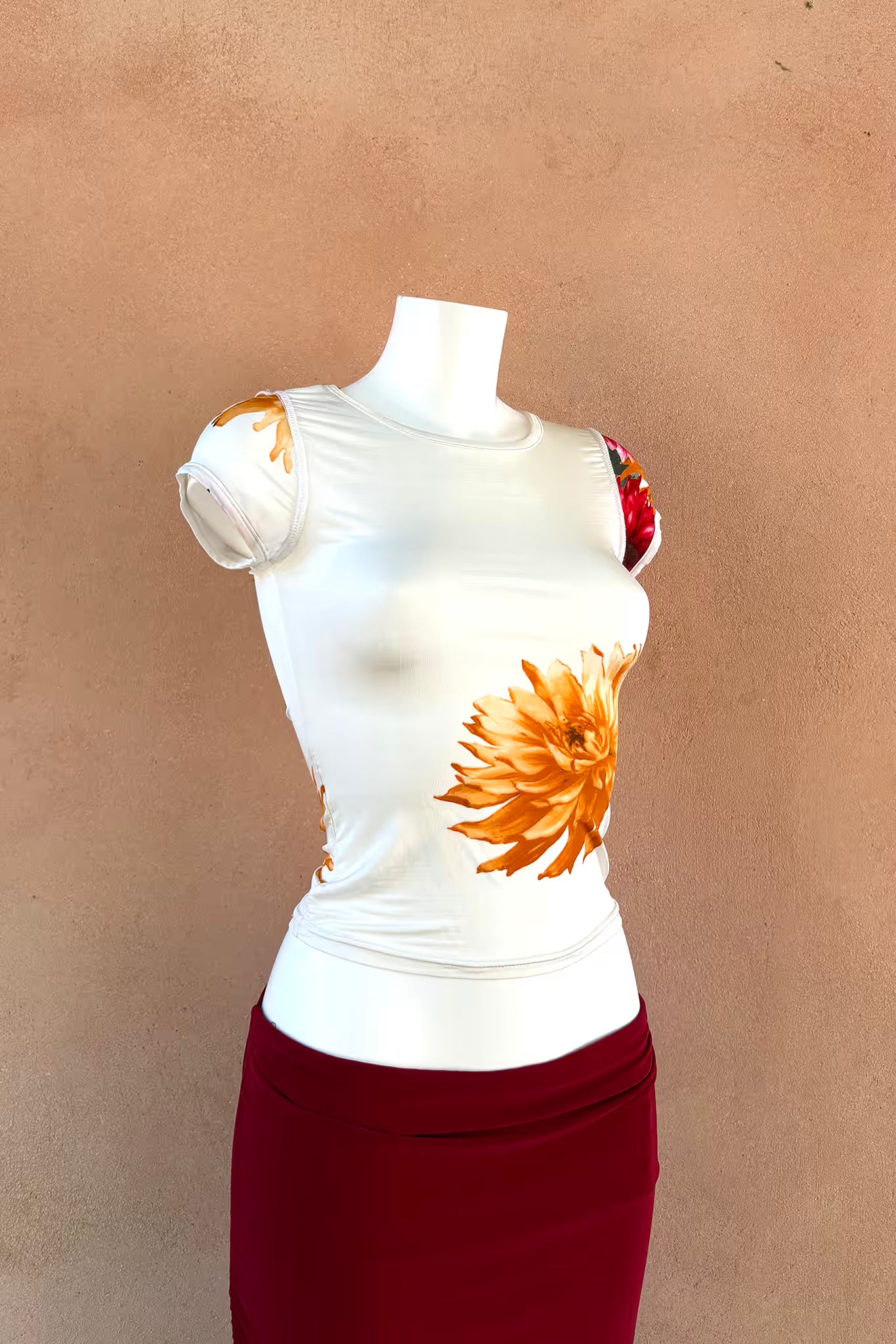 The Rinascimento Elastic Floral Tee