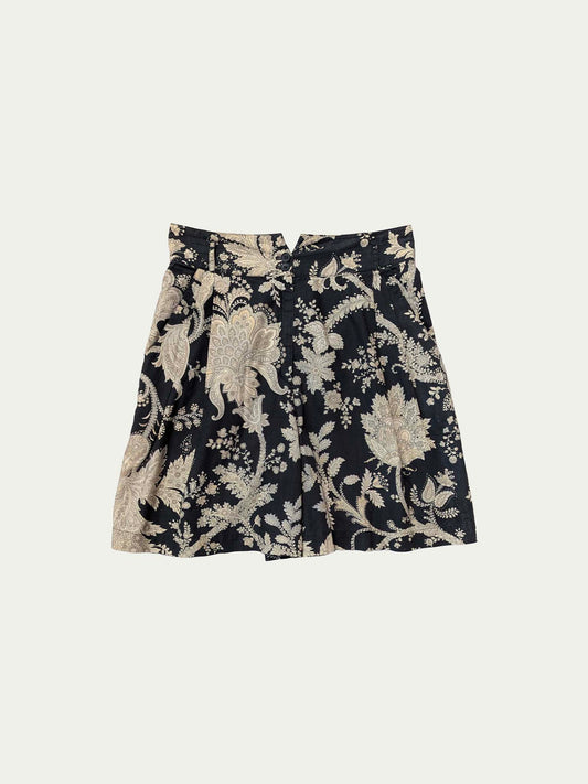 The 90s Paisley Black & Beige Pleated Shorts